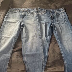 American Eagle Strigid Mom Jeans size 8 short